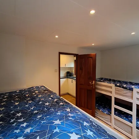 Chalet 2 Tot 6 Persoons Natuurhuisje Volledig Omheind En Helemaal Gerenoveerd In Het Bos Op De Veluwe In