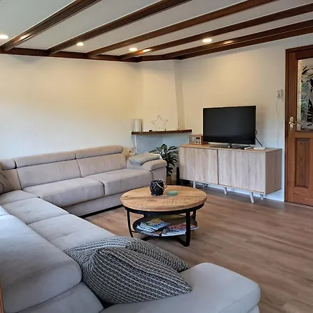 2 Tot 6 Persoons Natuurhuisje Volledig Omheind En Helemaal Gerenoveerd In Het Bos Op De Veluwe In Chalet Voorthuizen