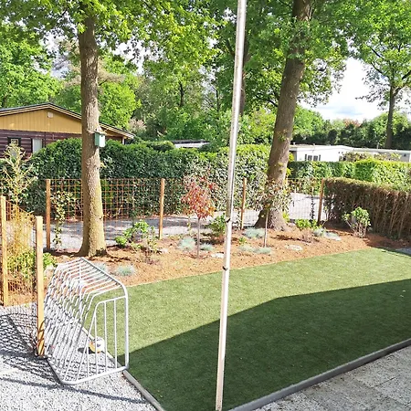 Chalet 2 Tot 6 Persoons Natuurhuisje Volledig Omheind En Helemaal Gerenoveerd In Het Bos Op De Veluwe In